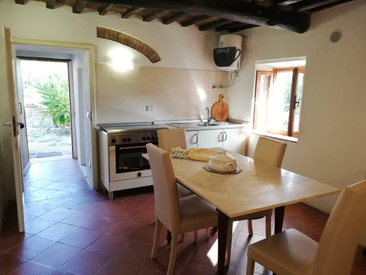 Il Fienile Nella Roccia Guest House Casole d'Elsa Ngoại thất bức ảnh